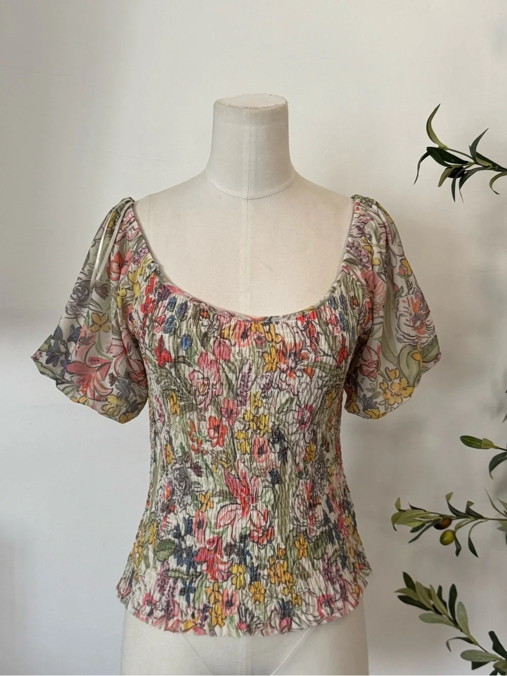 Anthropologie Floral Aurelia Smocked Top - Puffed Sleeves Multicolor Size  Small